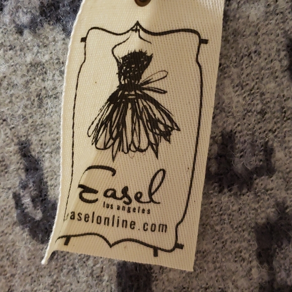 REDUCED 1.23.22 - NWT Easel leopard sweater - Picture 3 of 5